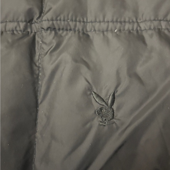 Women’s Reversible Playboy Puffer Jacket - Picture 6 of 7